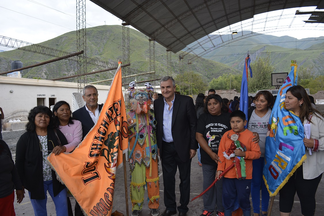  Carnaval Solidario en Volcán