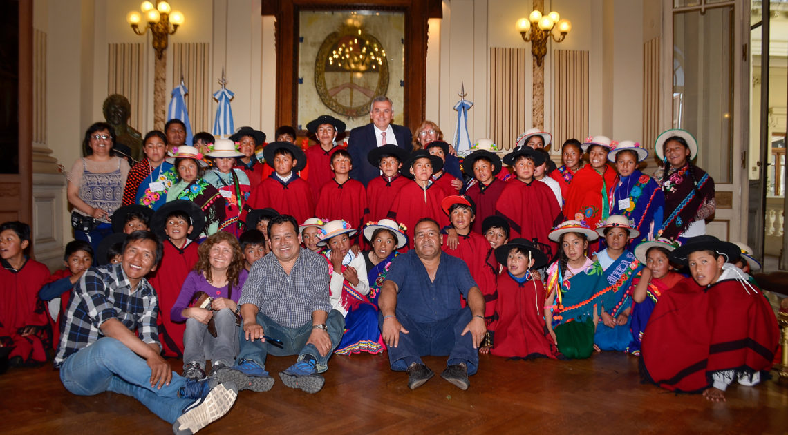  Niños de Santa Ana dialogaron con el Gobernador