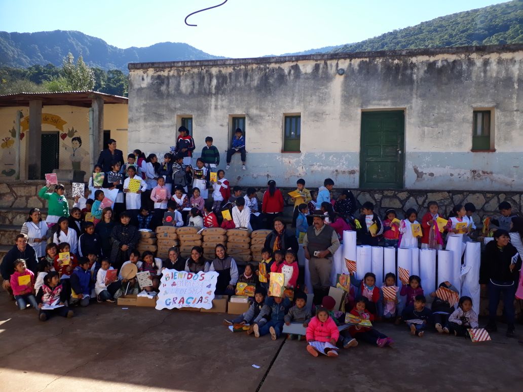  Ledesma entregó más de 16 mil cuaderno a niños de las Yungas