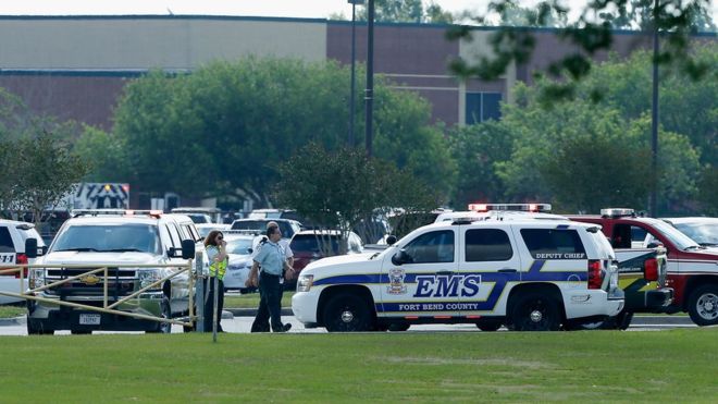  Texas: 10 muertos en un tiroteo en una escuela secundaria de Santa Fe