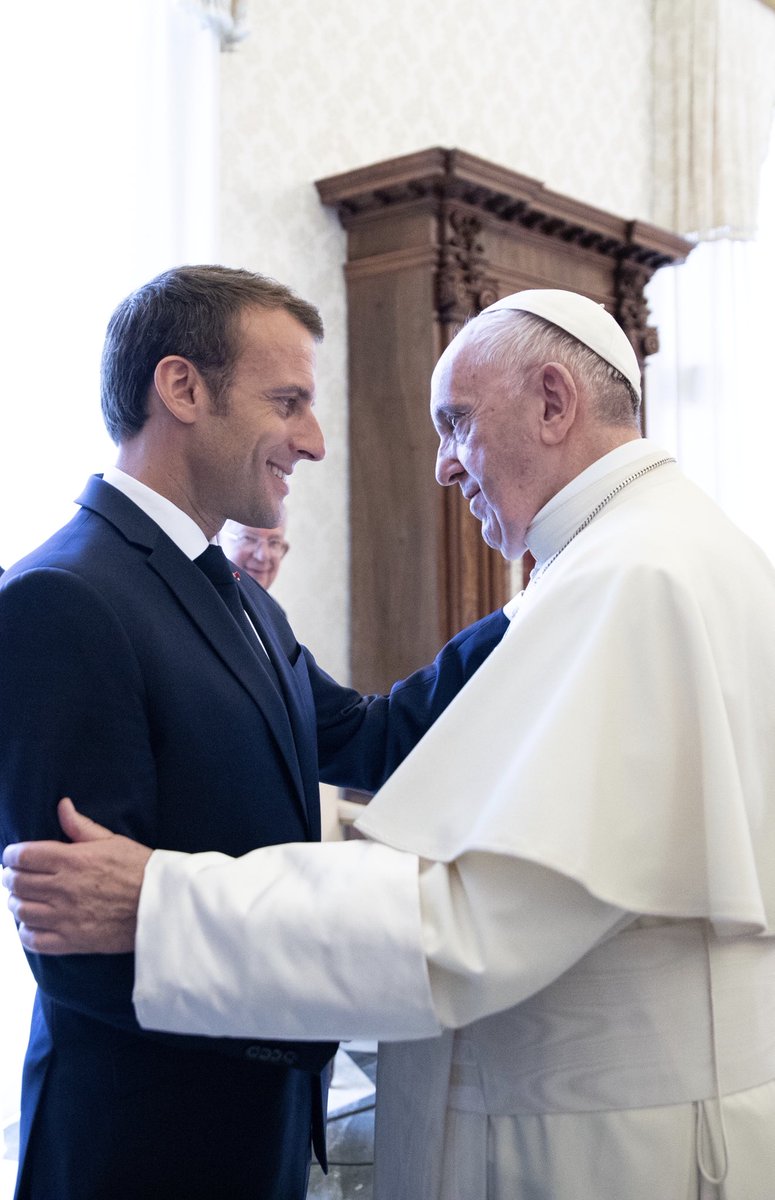  Francisco recibió a Macron en medio de las tensiones entre Francia e Italia