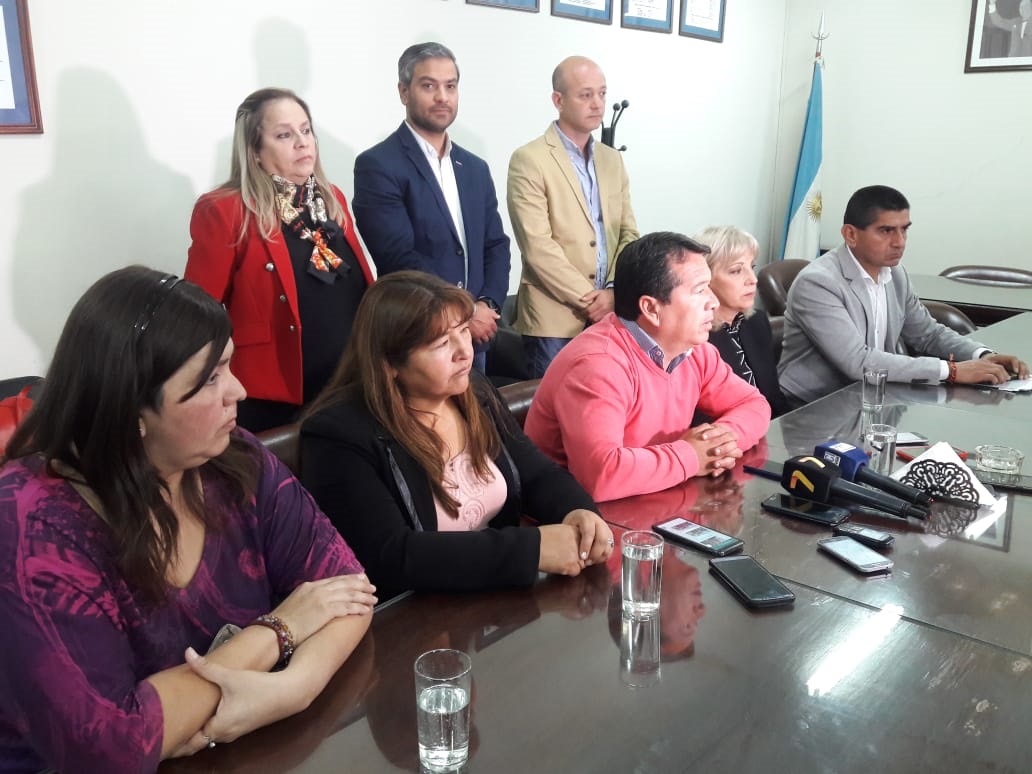  «El gobierno y los diputados radicales no reconocen el hambre en Jujuy»