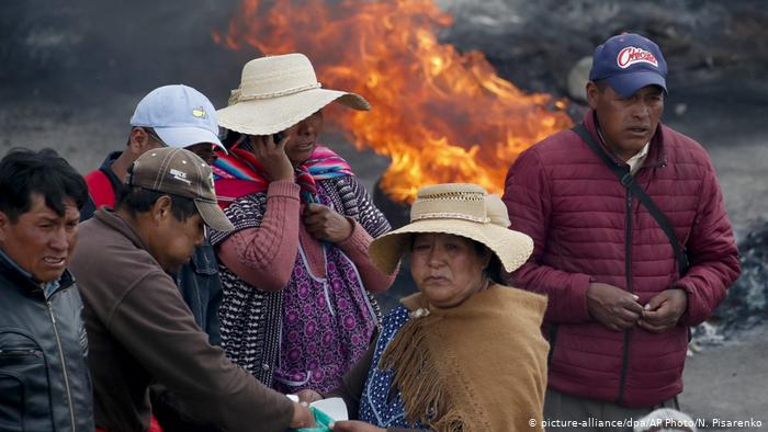  Tres muertos en choques de manifestantes con militares en Bolivia