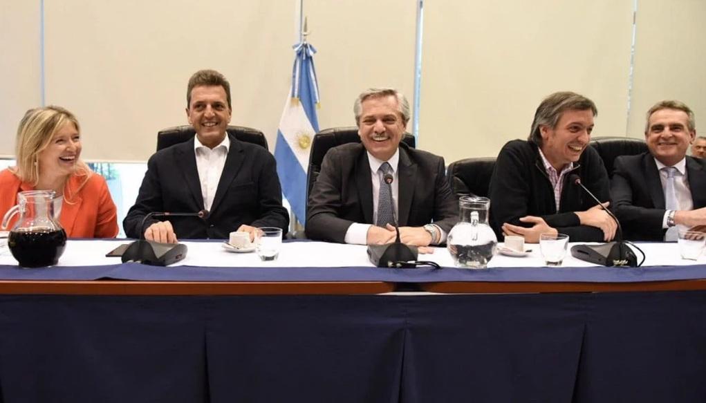  Con Alberto Fernández, el peronismo oficializó a Máximo Kirchner como presidente del bloque