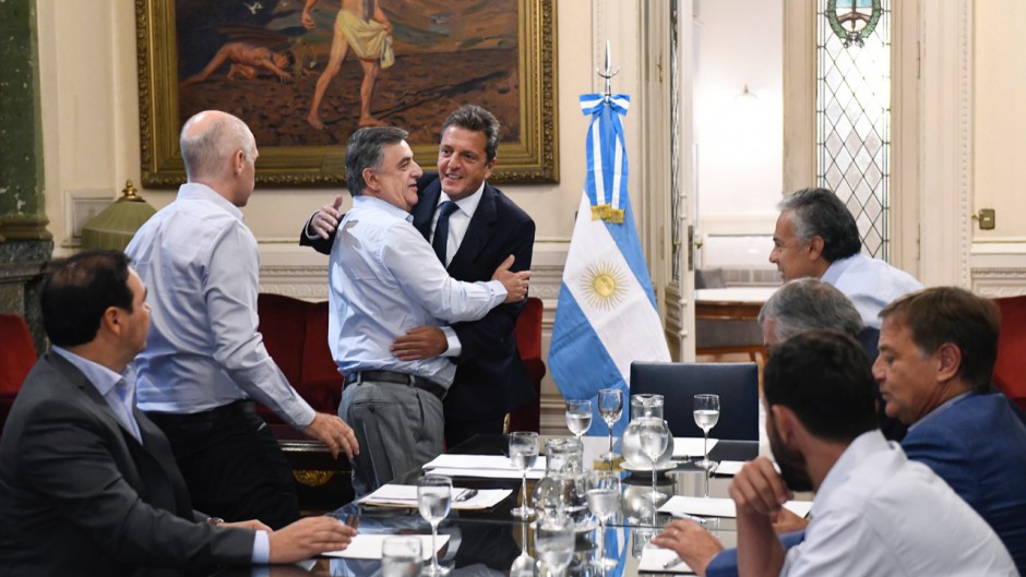  «Alivio» Morales podrá refinanciar sus bonos en dólares