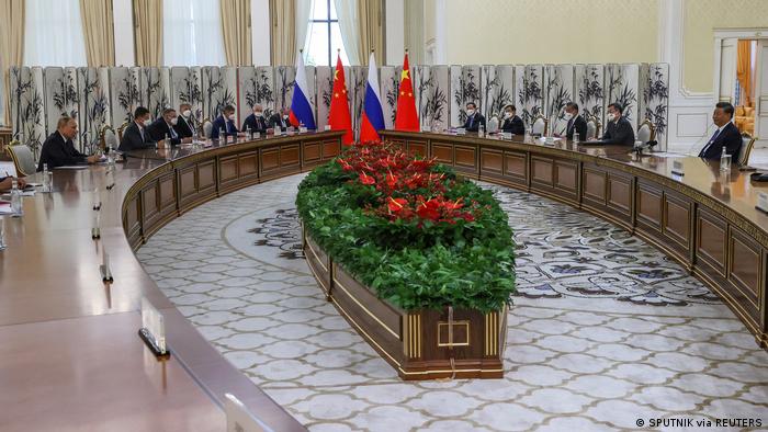  Vladimir Putin denuncia ante Xi Jinping los esfuerzos para crear un «mundo unipolar»