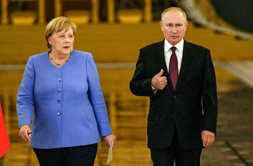  Angela Merkel insta a tomarse en serio las palabras de Putin