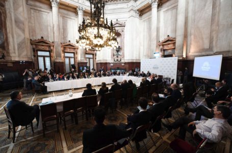 Reunin plenaria de las Comisiones de Legislacin General y de Presupuesto y Hacienda en el saln Azul del Senado de la Nacin; el 06 de abril de 2022; en Buenos Aires, Argentina. Foto:  LUCIANO INGARAMO/ COMUNICACIîN SENADO