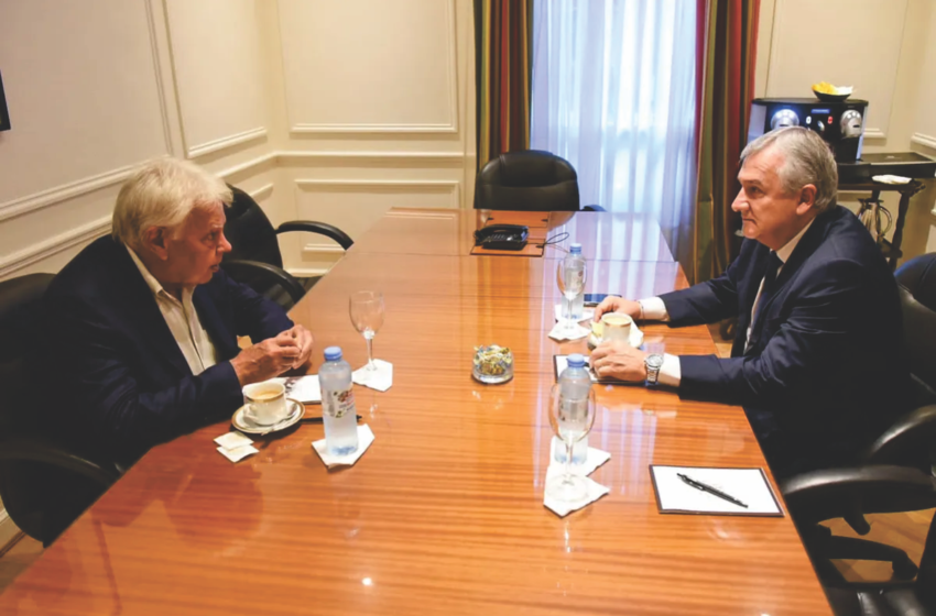  Morales se reunió con el expresidente español Felipe González