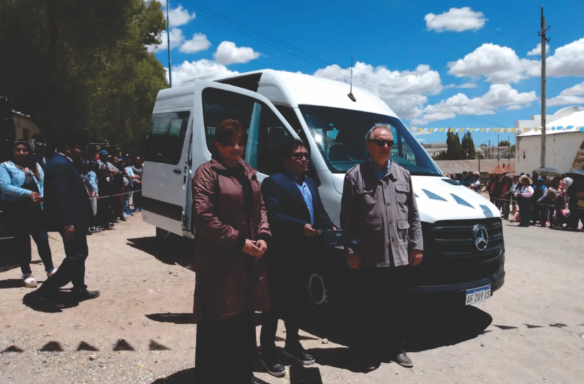  El Gobierno Provincial entregó una Trafic al pueblo de El Aguilar en el día de su patrona