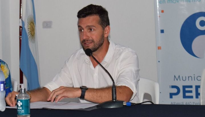  Tras suspensión, Demarco denuncia golpe institucional y llama a conferencia de prensa