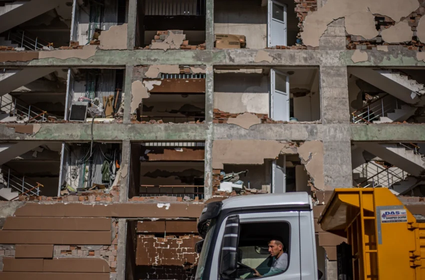  Dos terremotos de 6,4 y 5,8 dejan varias víctimas y provocan nuevas destrucciones en Turquía y Siria