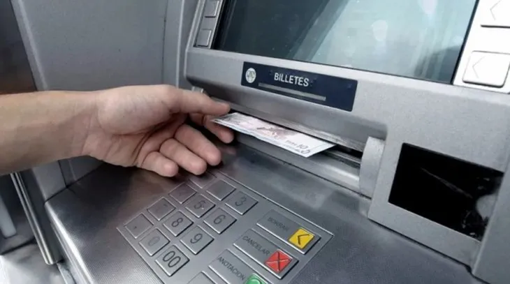  Inflación y billetes: los bancos se vieron obligados a duplicar la reposición de cajeros automáticos