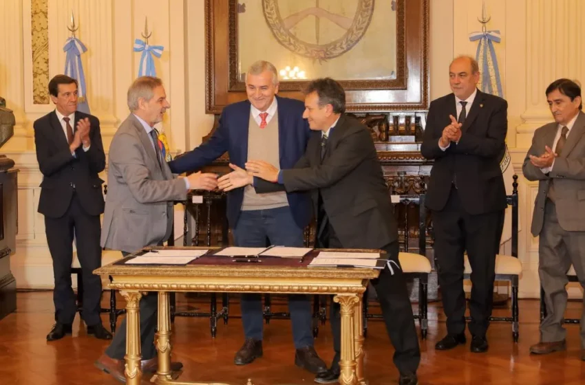  Firmaron convenio para la creación de la carrera de Medicina en Jujuy