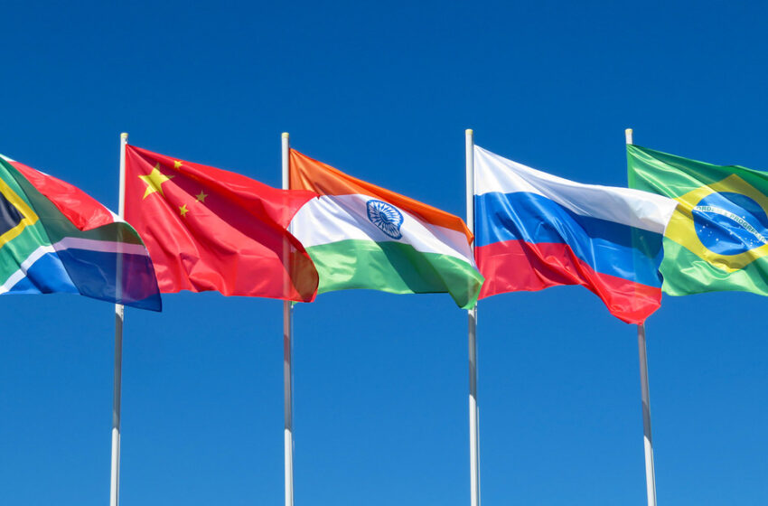 FT: Arabia Saudita mantiene conversaciones para ingresar al banco del BRICS
