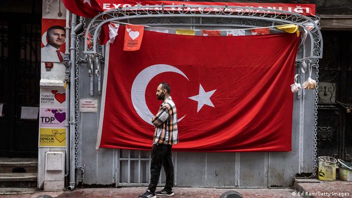  Recuento de votos da ligera ventaja a Erdogan en Turquía