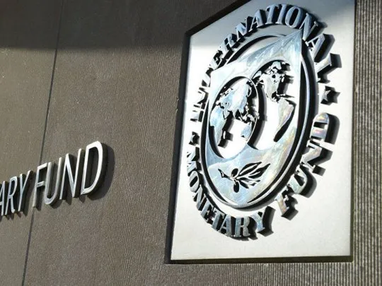  Para el Financial Times, Argentina recurre al FMI «en un último intento para evitar una devaluación»