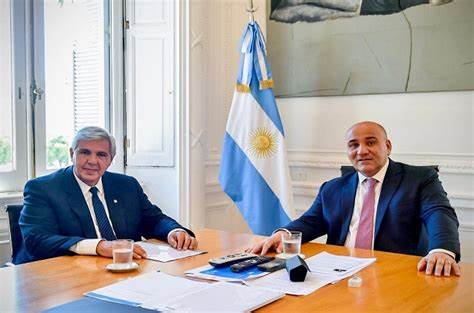  En otro gesto a Massa de Morales, Carlos Haquim firmó un documento del peronismo contra Milei