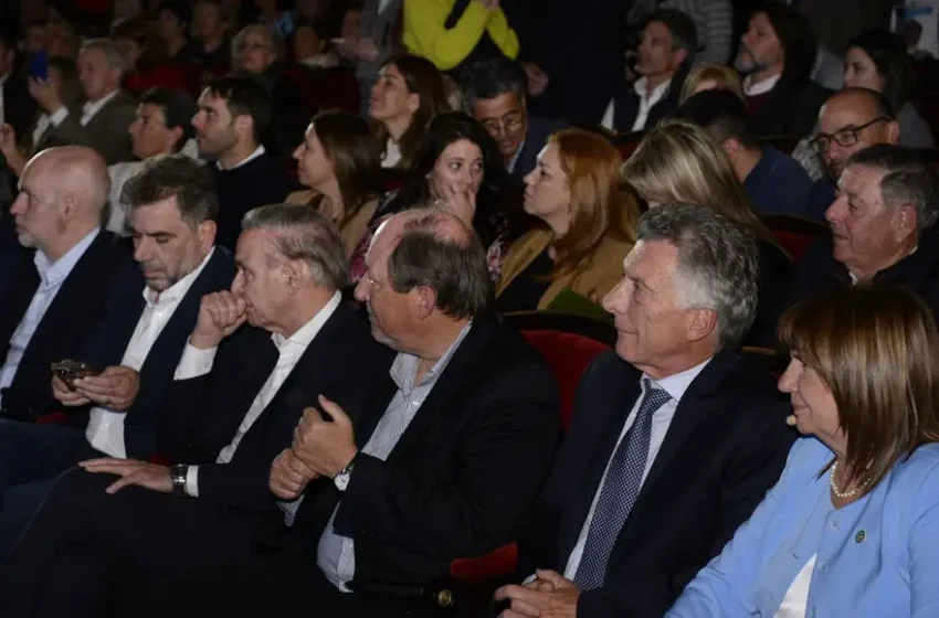   Bullrich se mostró con Mauricio Macri para presentar su libro: “Somos la alternativa real al kirchnerismo”