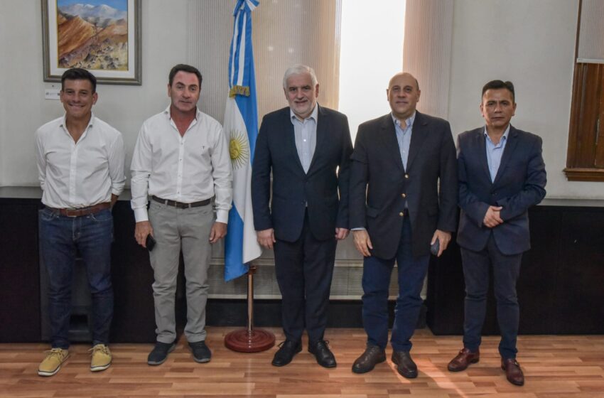  Autoridades de la cooperativa de Tabacaleros se reunieron con Fernando Vilella