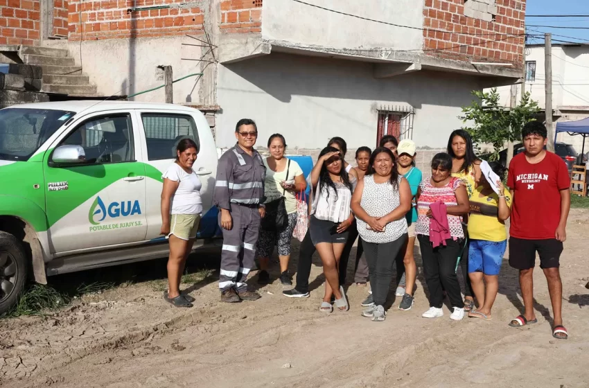  60 familias del barrio El Imperio ya cuentan con su propia conexión de agua potable