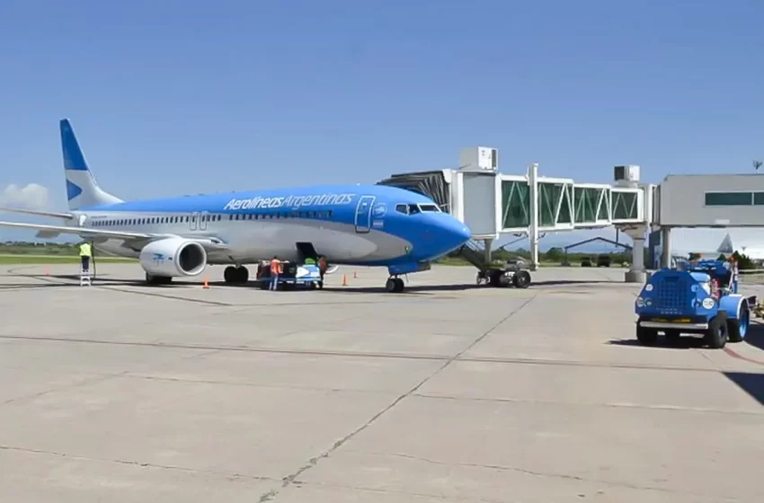  Aerolíneas Argentinas suspende temporalmente las rutas Iguazú-Jujuy y Mendoza-Jujuy