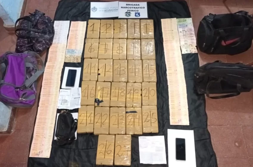  Policía secuestró clorhidrato de cocaina en Perico