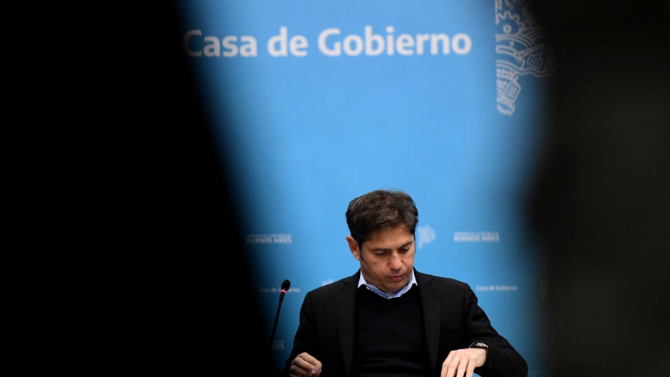 Pese al ajuste, Kicillof logró superávit primario durante el primer semestre