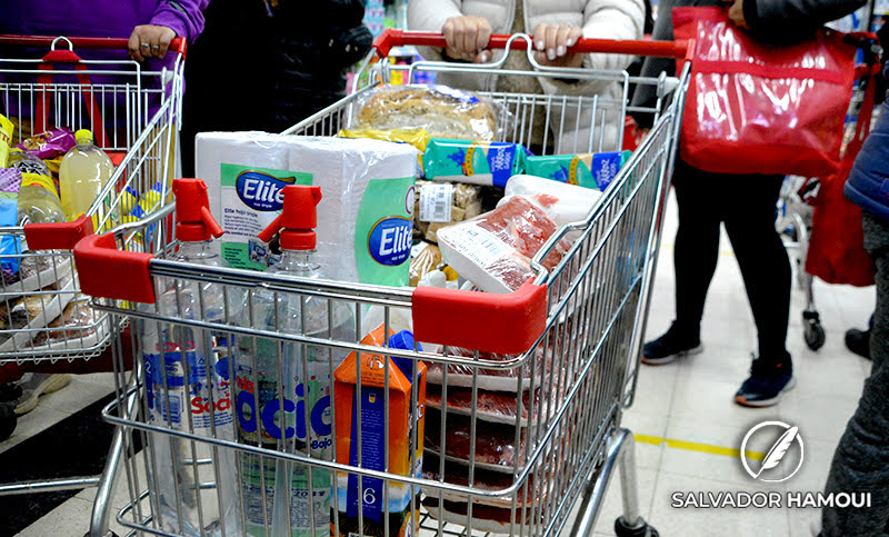 Las ventas en supermercados se desplomó en junio: la caída fue más pronunciada en las provincias