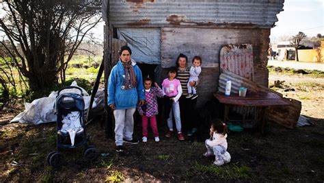 UCA: la pobreza en la Argentina llegó al 54,9% y la indigencia al 20,3%