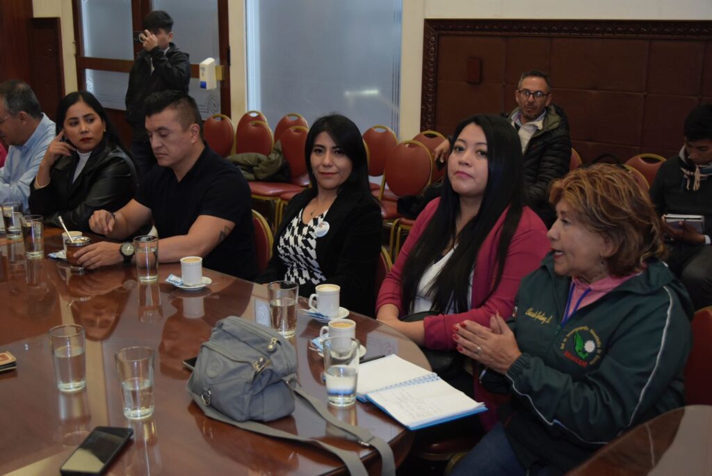 Integrantes de Red Latinoamericana de Educadores visitaron la Legislatura