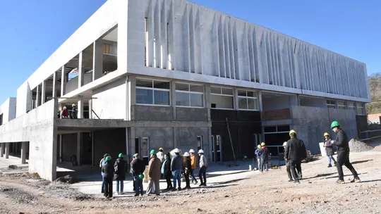 Visita y recorrida por las obras del campus educativo «Ciudad de las Artes»