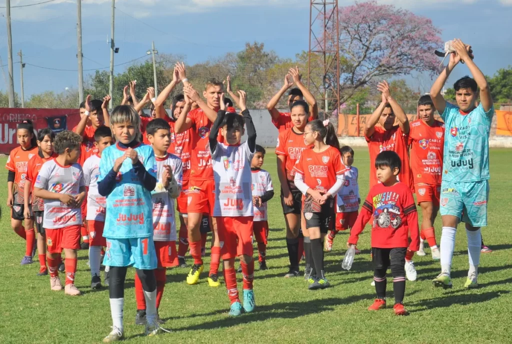 Atlético San Pedro sacó ventaja en la primera final ante Yuto