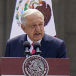 «Lo mejor de México es su pueblo»: López Obrador ofrece su último informe de Gobierno en el Zócalo