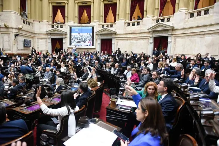 «Ambiente calentito» Diputados sesiona para debatir el veto de Milei a la Ley Previsional