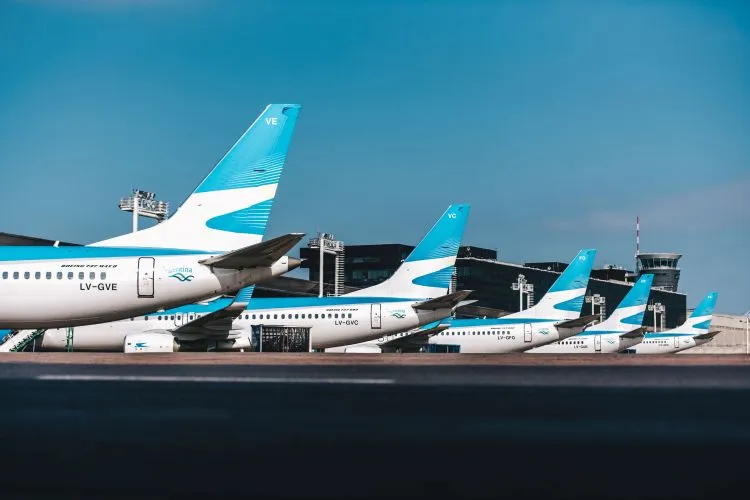 «El Congreso retoma la polémica por la privatización de Aerolíneas Argentinas: se reaviva el debate en comisiones»