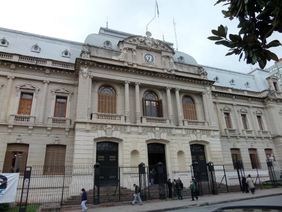 El Éxito del Bono Argentino Condena a Jujuy: una deuda sideral que arrastra a las provincias al abismo