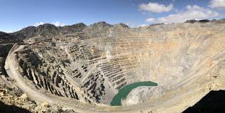 “Regalías cero: la carrera al abismo entre provincias empobrecidas y el nuevo pacto extractivista”