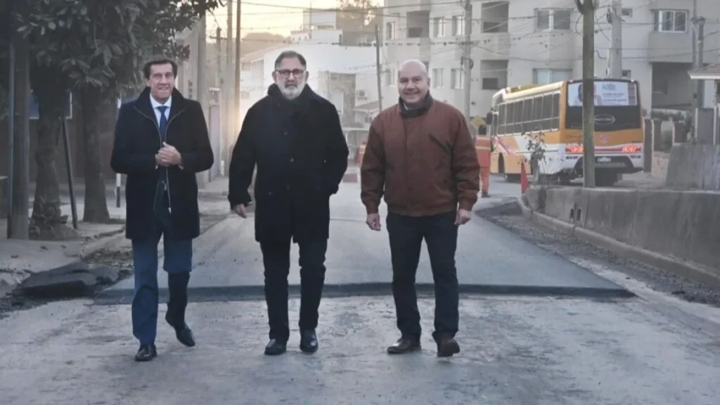 ¿Obras para tapar el descrédito? El eterno retorno de Chuli Jorge y la repavimentación como espectáculo tardío