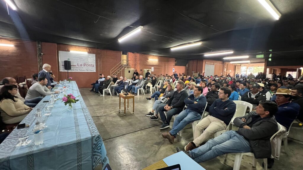 REUNIÓN INFORMATIVA DE LA CÁMARA DEL TABACO CON FUERTE RESPALDO DE LOS PRODUCTORES 4 WhatsApp Image 2025 06 12 at 19.23.24 1