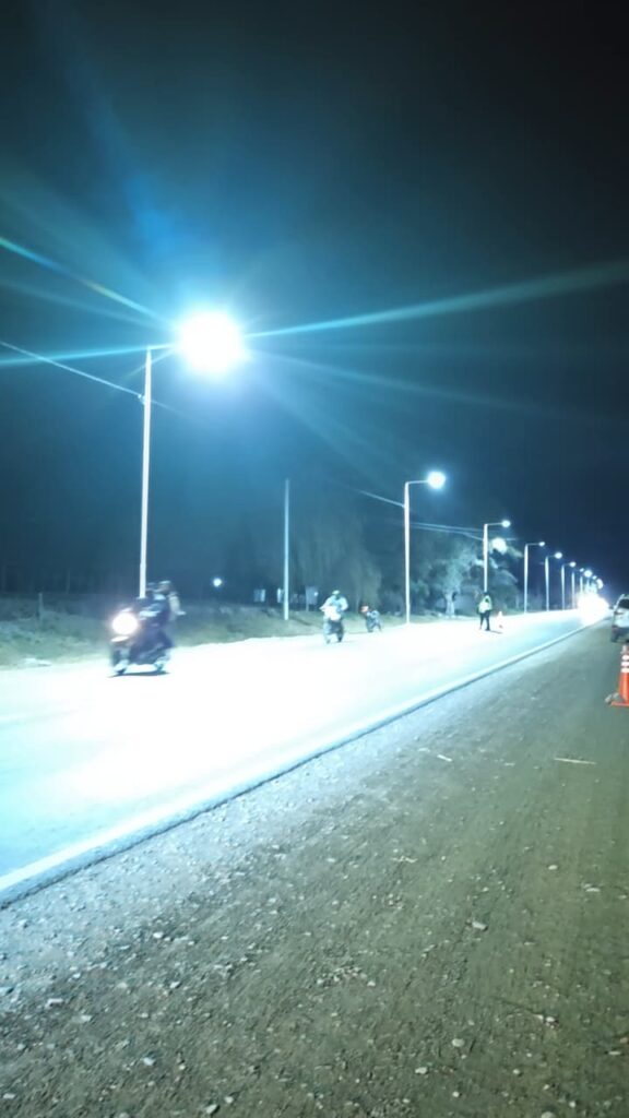 HISTÓRICO: EL INTENDENTE DE MONTERRICO SIGUE ENCENDIENDO LAS LUCES DE LA ESPERANZA Y DEJÓ INAUGURADA LA NUEVA EXTENSIÓN DE RED DE ALUMBRADO PÚBLICO EN SAN VICENTE