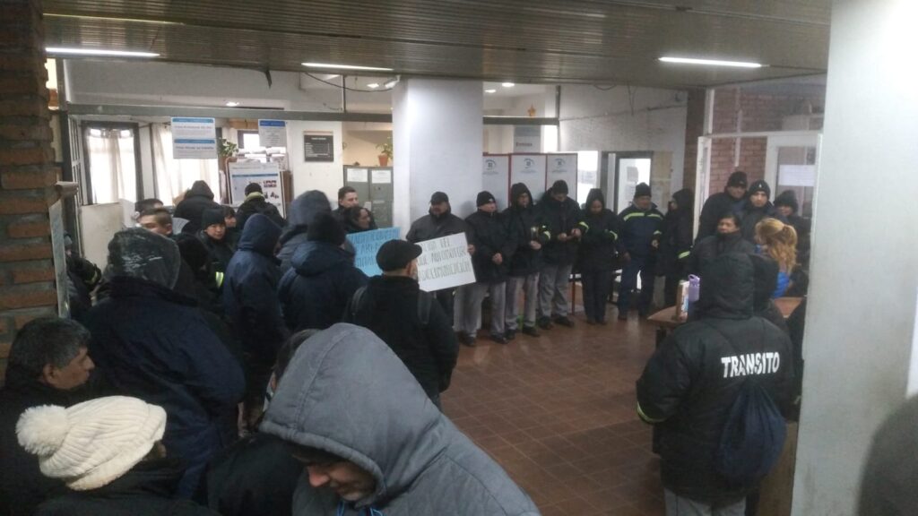 San Salvador de Jujuy: trabajadores de Tránsito en pie de lucha por condiciones laborales dignas 2 WhatsApp Image 2025 06 30 at 09.26.52