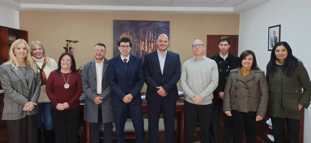 Cardozo se reunió con destacados economistas para abordar el escenario de las finanzas públicas