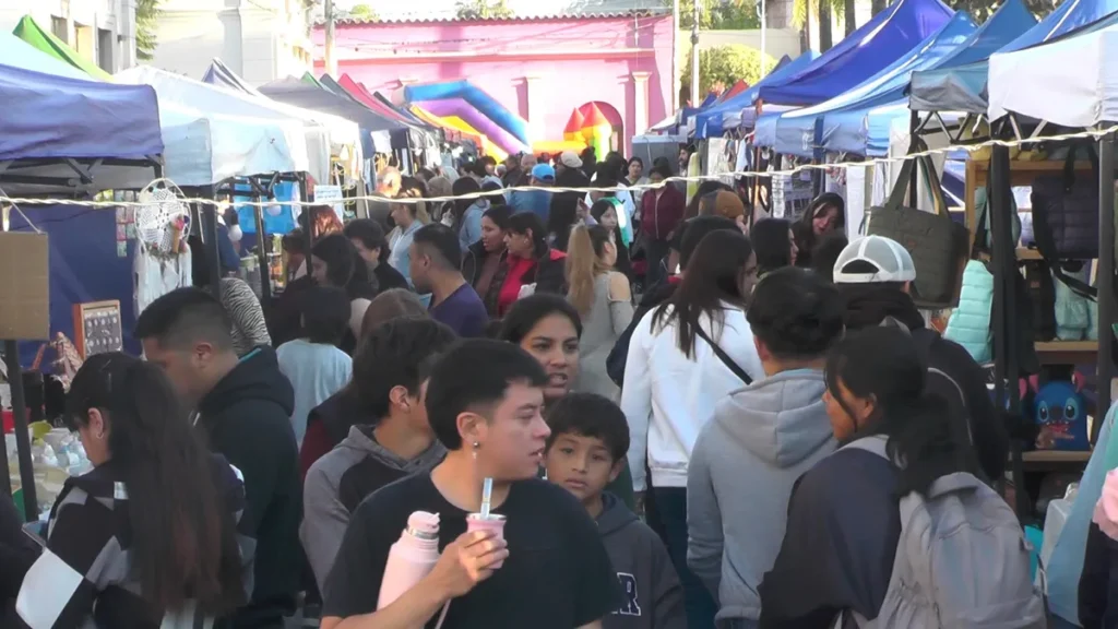 "El Carmen le dio sabor a la esperanza: el Festival del Alfajor mostró cómo se combate la crisis con ingenio y orgullo local" 2 whatsapp image 2025 06 17 at 141309 3jpeg 1