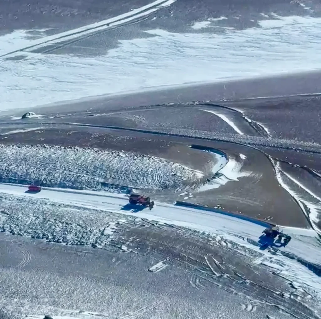 El Paso de Jama fue cerrado por nieve y el Gobierno de la Provincia trabaja en la asistencia a personas varadas y la rehabilitación del tránsito