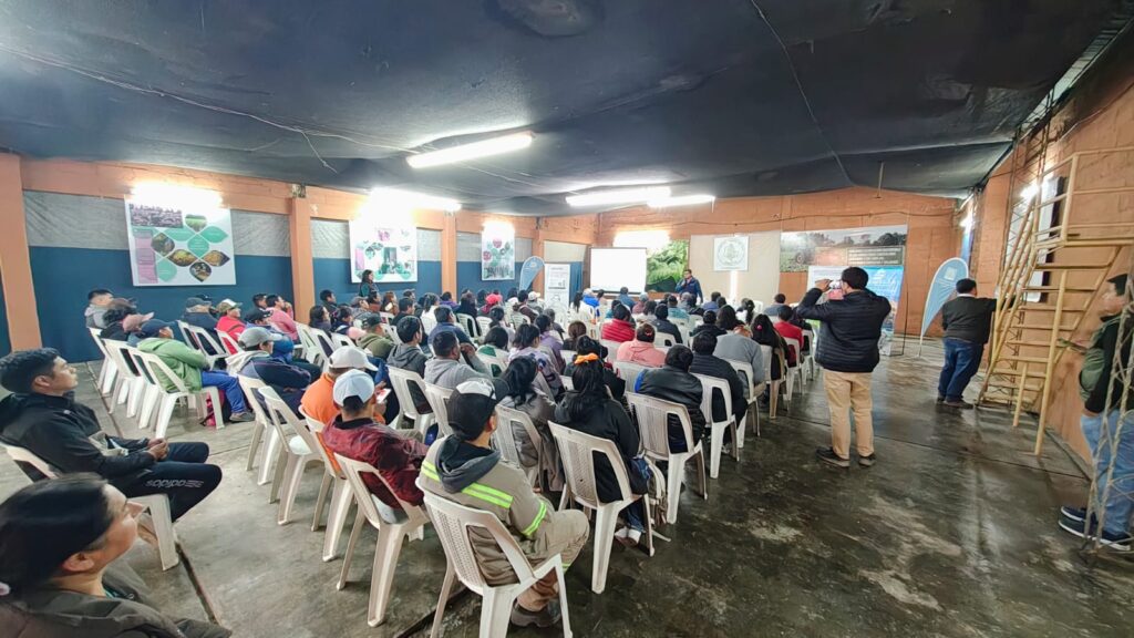 Renatre brindó una capacitación sobre mecanización en tabaco 2 WhatsApp Image 2025 07 22 at 22.40.25 3