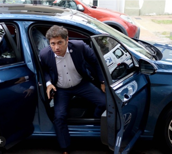 Kicillof tiende un salvavidas a las pymes, mientras Jujuy mantiene su asfixia al sector privado y público