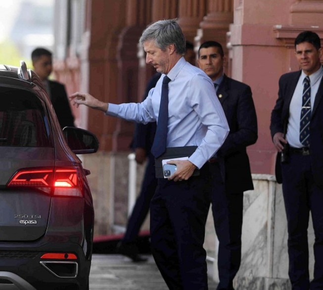 El preludio del estallido: Milei perdió la batalla del dólar y Argentina otra vez paga el precio