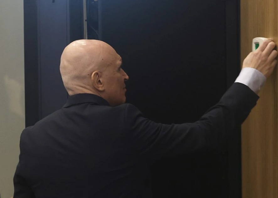 Escondiendo al díscolo: el Plan de Libertad Avanza para “lavar” el escándalo Espert