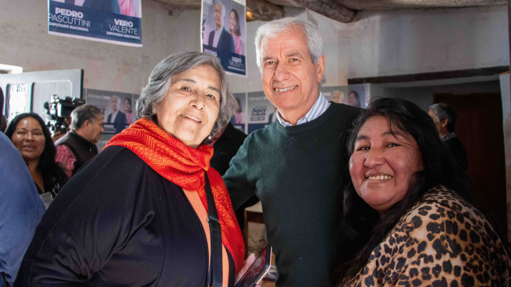 Jujuy Crece “pega y abraza”: la campaña de doble discurso que termina apuntalando a Milei — y por qué el voto anti–ajuste real se ordena detrás de Pedro Pascuttini